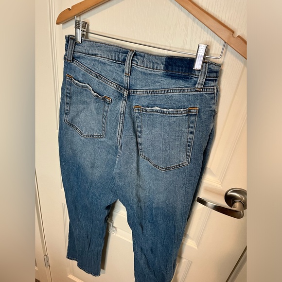 A&F Ankle Straight Ultra High Rise Distressed Denim ✨ - Picture 5 of 5